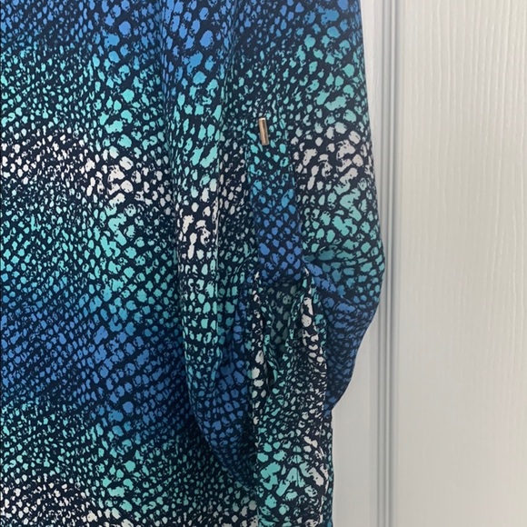 Pure Energy Blue Patterned Women's Top - Picture 4 of 7